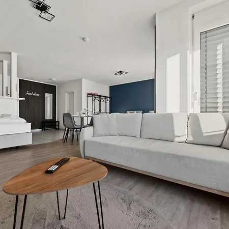 Apartamento Range - 2 - Küche - Wlan - Netflix - Balkon - 1-6 Personen