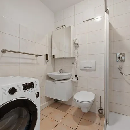 Range - 2 - Kueche - Wlan - Netflix - Balkon - 1-6 Personen Апартаменты *