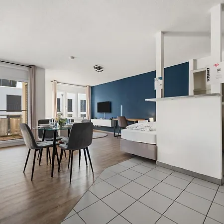 Range - 2 - Kueche - Wlan - Netflix - Balkon - 1-6 Personen *